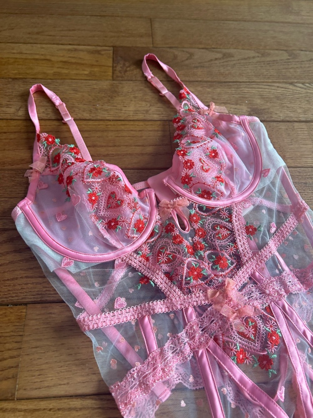 For love & lemons whimsical garden teddy - Picture 3 of 13